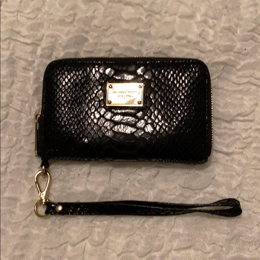 Michael Kors wallet wristlet